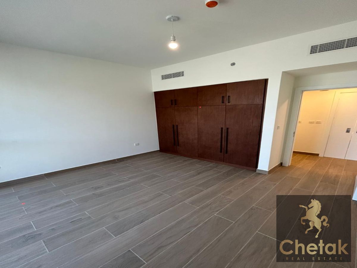 Great Layout | Holland Gardens | Well Maintained