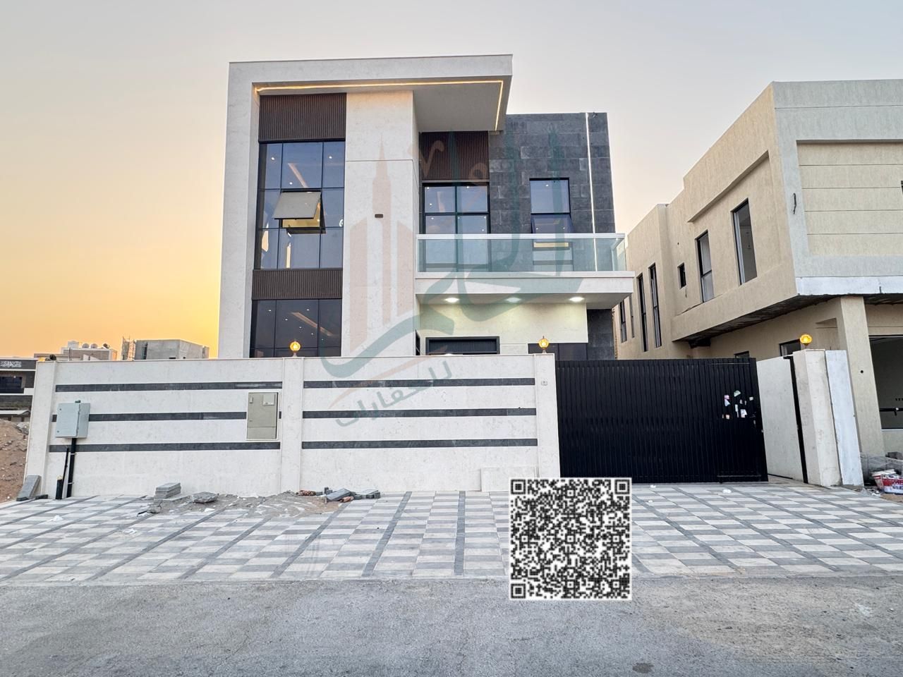 Brand New Villa for Rent in Al Yasmeen – First Tenant A luxurious villa with modern design featuring 5 master bedrooms with built-in wardrobes
