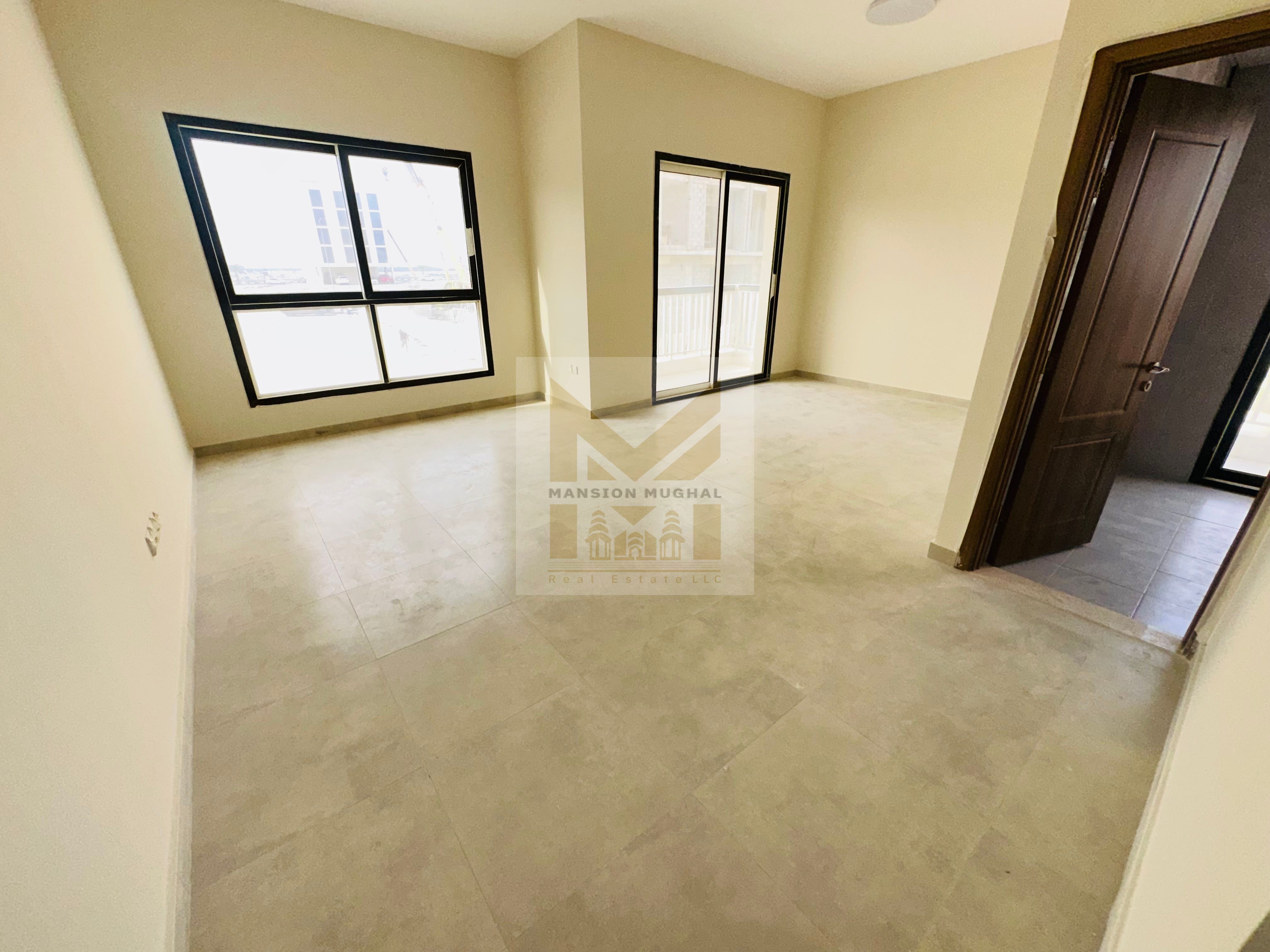 2 Balcony’s //Luxury & Lavish 2-Br//Bright & Spacious//wardrobe + Open View//4&6 Chqs