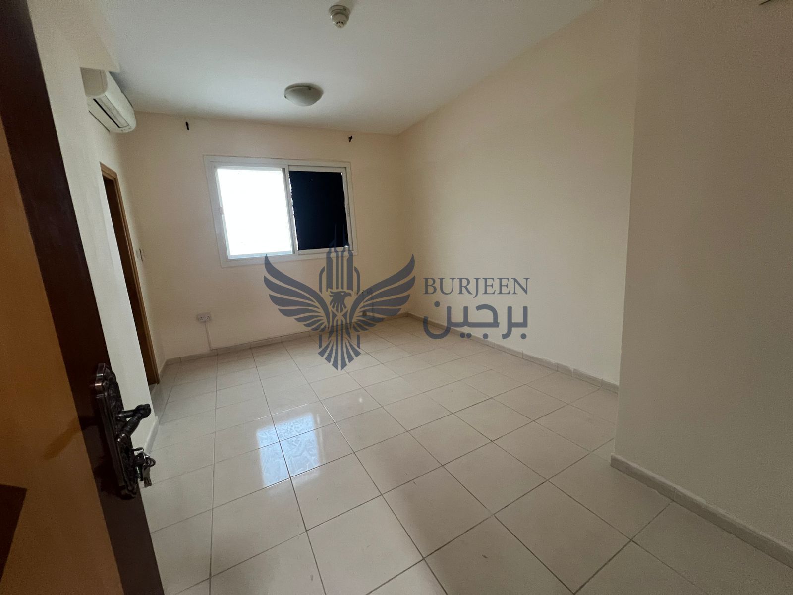 Spacious studio Apartment l special offer l near to beach saprate KITCHEN l ready to move Family Building l Free parking area