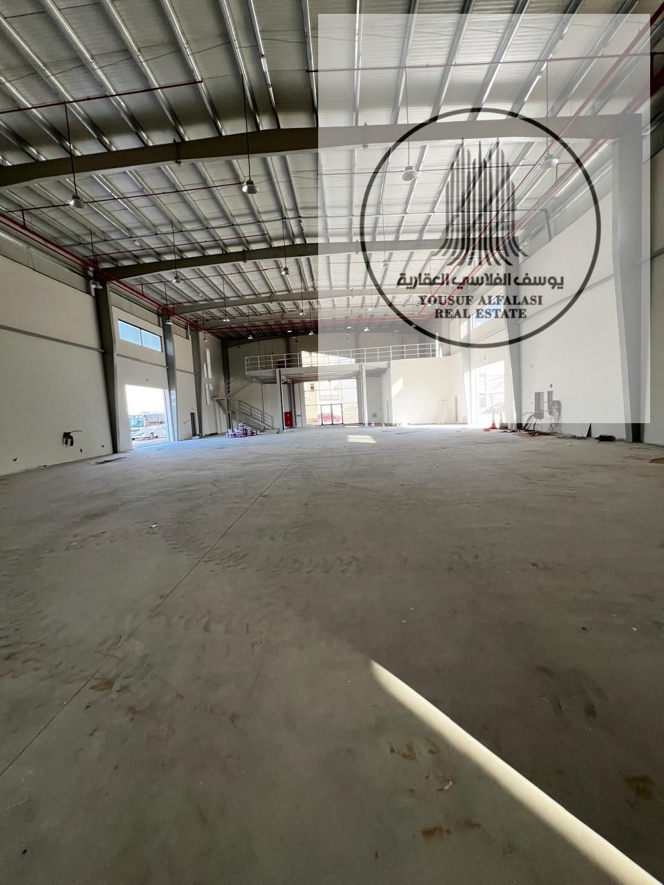 Warehouse for rent at an excellent price, 25,000 sq ft, 260 kW electricity, on a main road