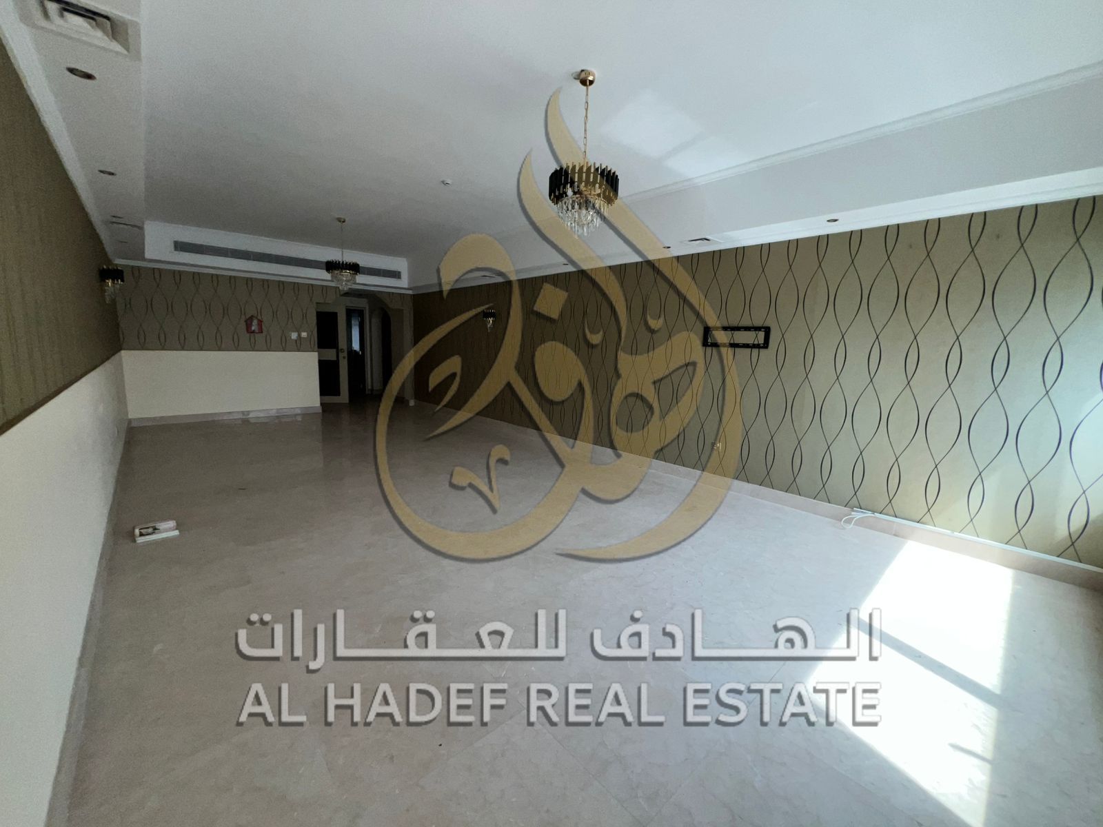 For rent in Sharjah – Al Taawun area: 3 bedrooms and a living room in a prime location. Air conditioning included. Free gym and swimming pool.