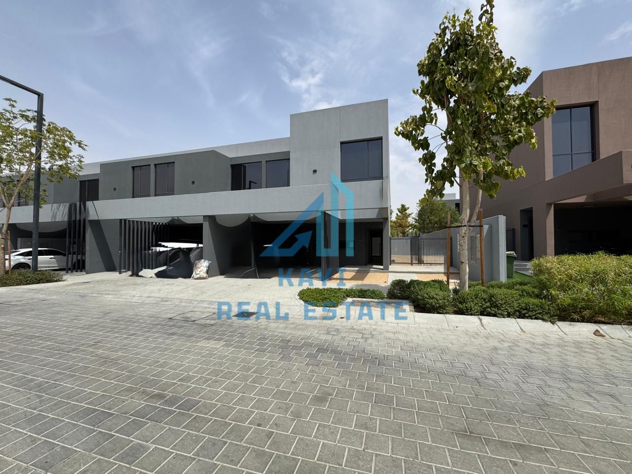 Stylish Townhouse with Modern Finish in Kaya Masaar
