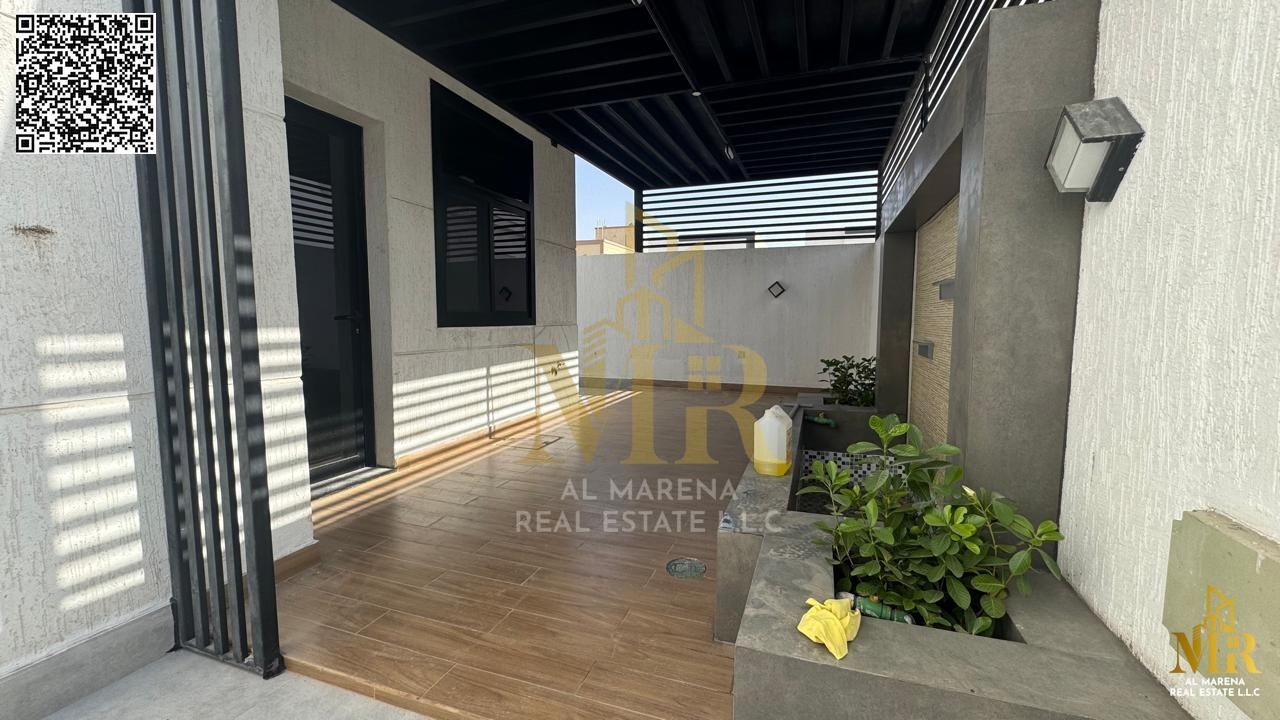 Luxury villa in Al Zahia, Ajman, 5 bedrooms, all-inclusive price covering electricity, water, and AC, ready to move in, prime location.