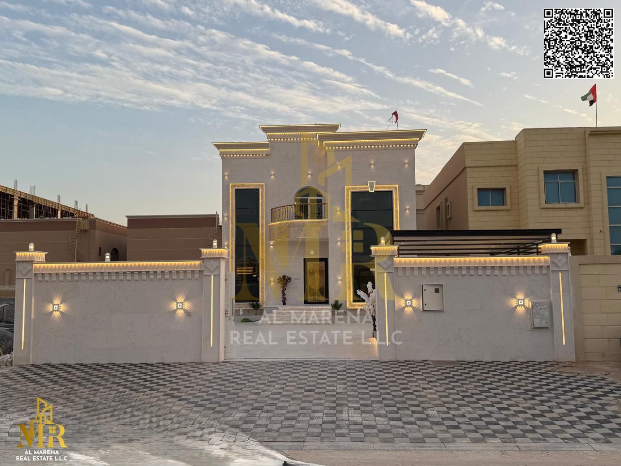 Villa in a prime location next to the mosque and school complex, 5000 sq. ft, 2 floors, 5 master bedrooms, all-inclusive price covering electricity, wa