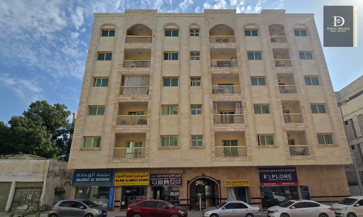 Guaranteed investment in a modern building with high-end finishing in Al Musalla