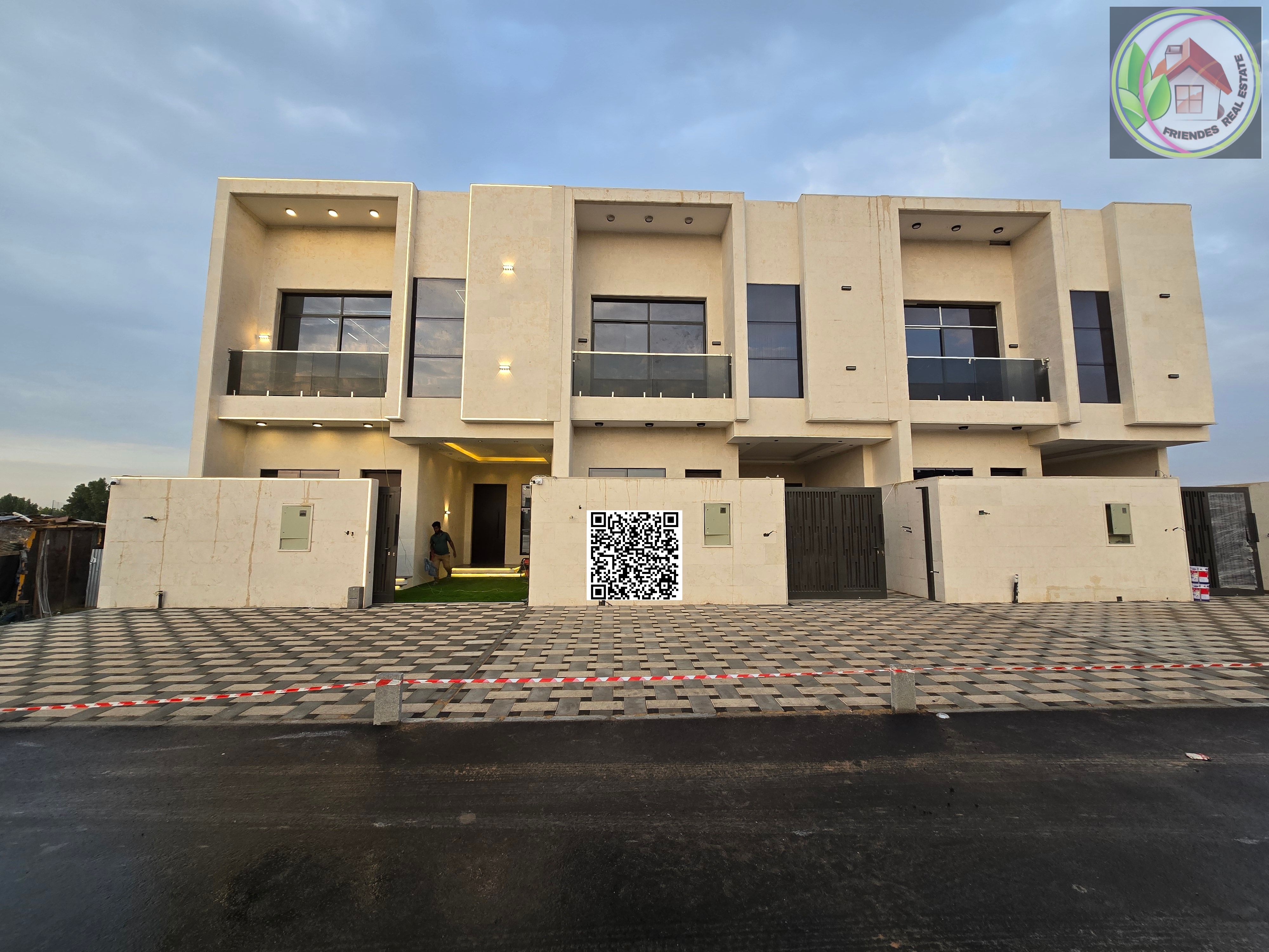 Stone villa, 3 floors. The villa features an internal staircase and a rooftop seating area. Free registration, electricity and water included.