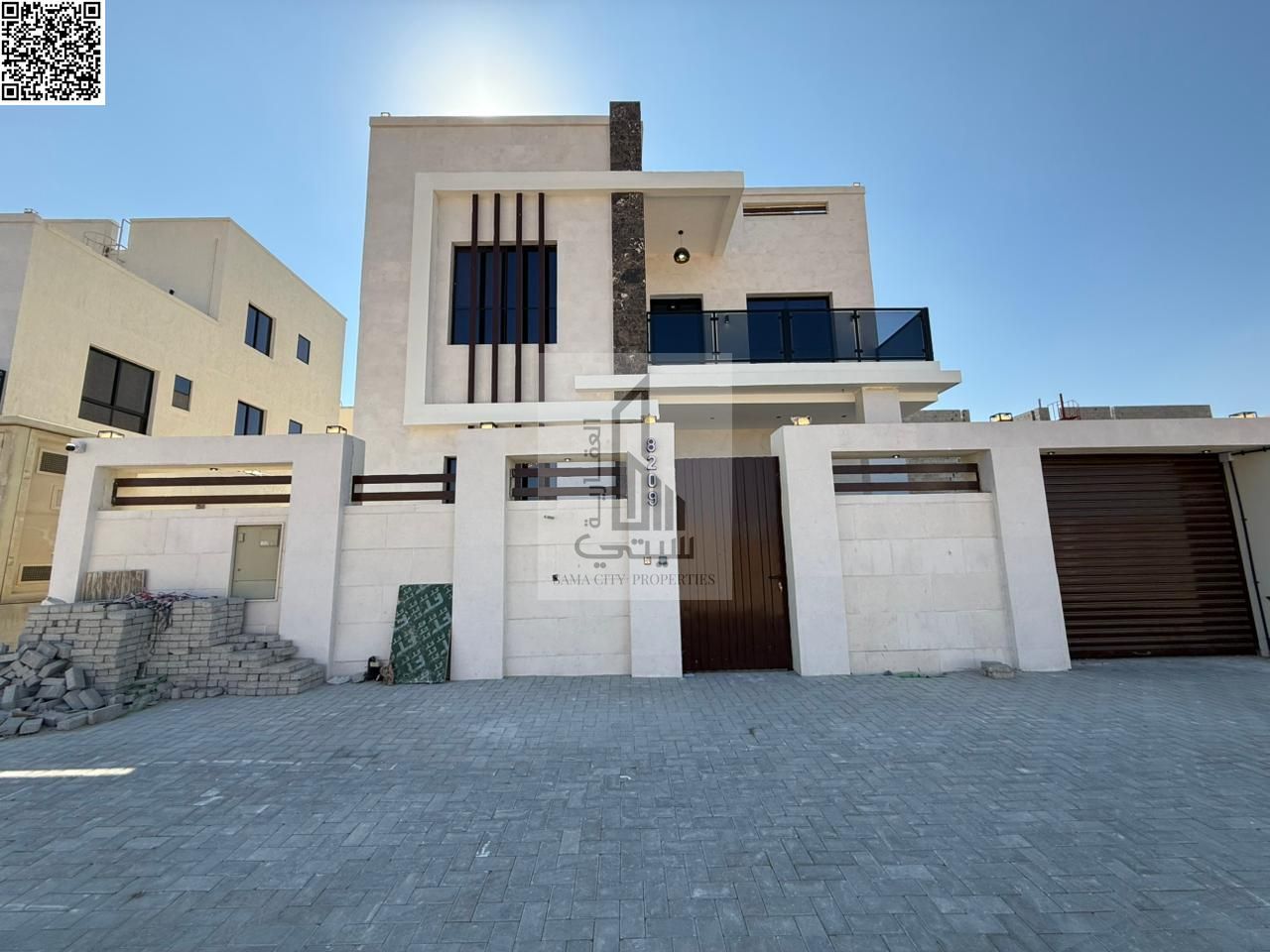 Villa for Sale in Al Zahia Features: • 7 Master Bedrooms • Majlis with Bathroom • Living Room with Bathroom • Main Kitchen • Maid's Room • Larg