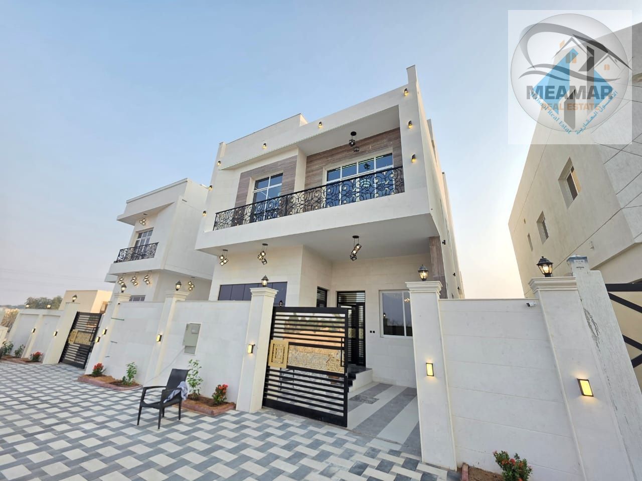 Modern villa, two floors and a roof, personalized finishing, central air conditioning, freehold for all nationalities