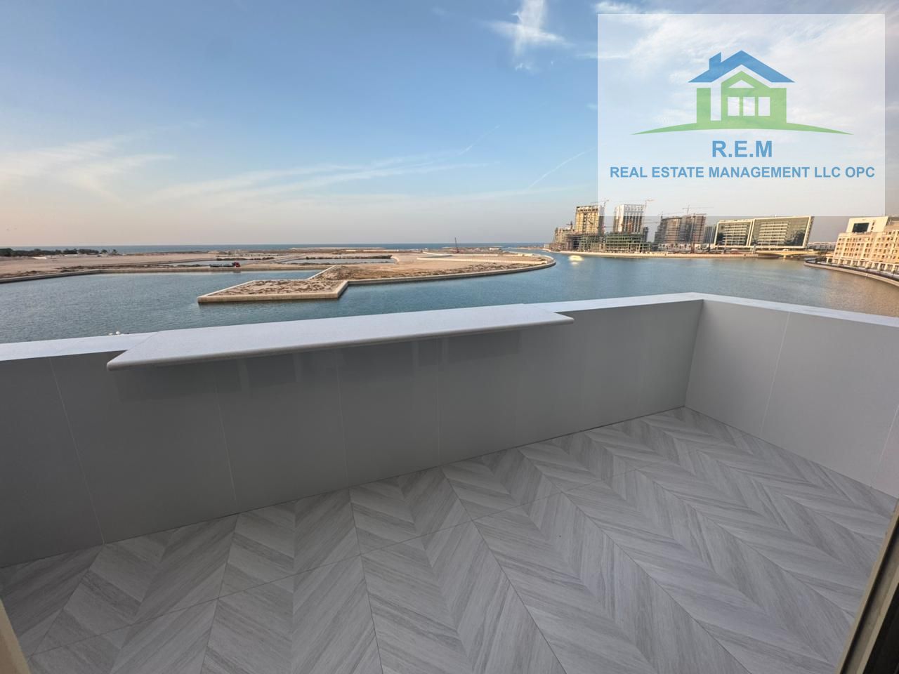 Signature Listing: Fully Upgraded 1-Bedroom Apartment