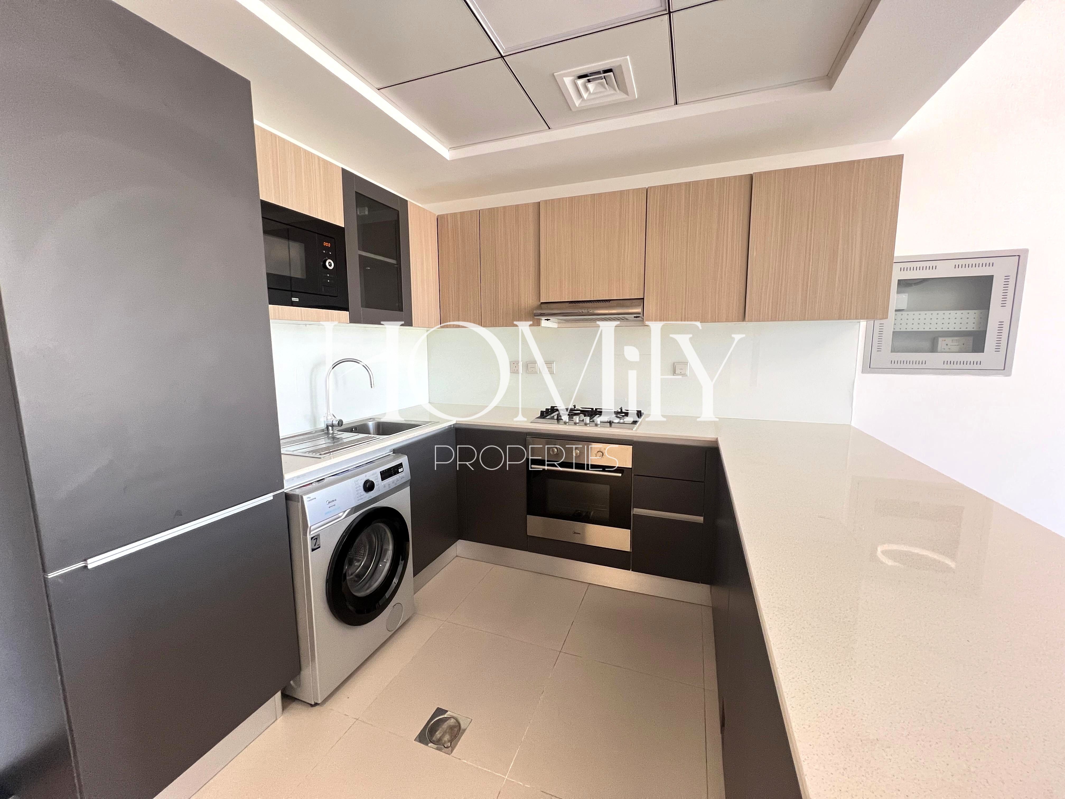 Vacant | Spacious 1BHK | Fully Equipped Kitchen
