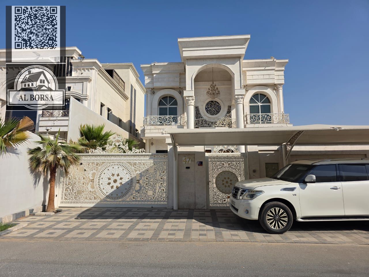 Villa for sale in Ajman Al Helio on the corner of two streets, beautiful location, payment facilities