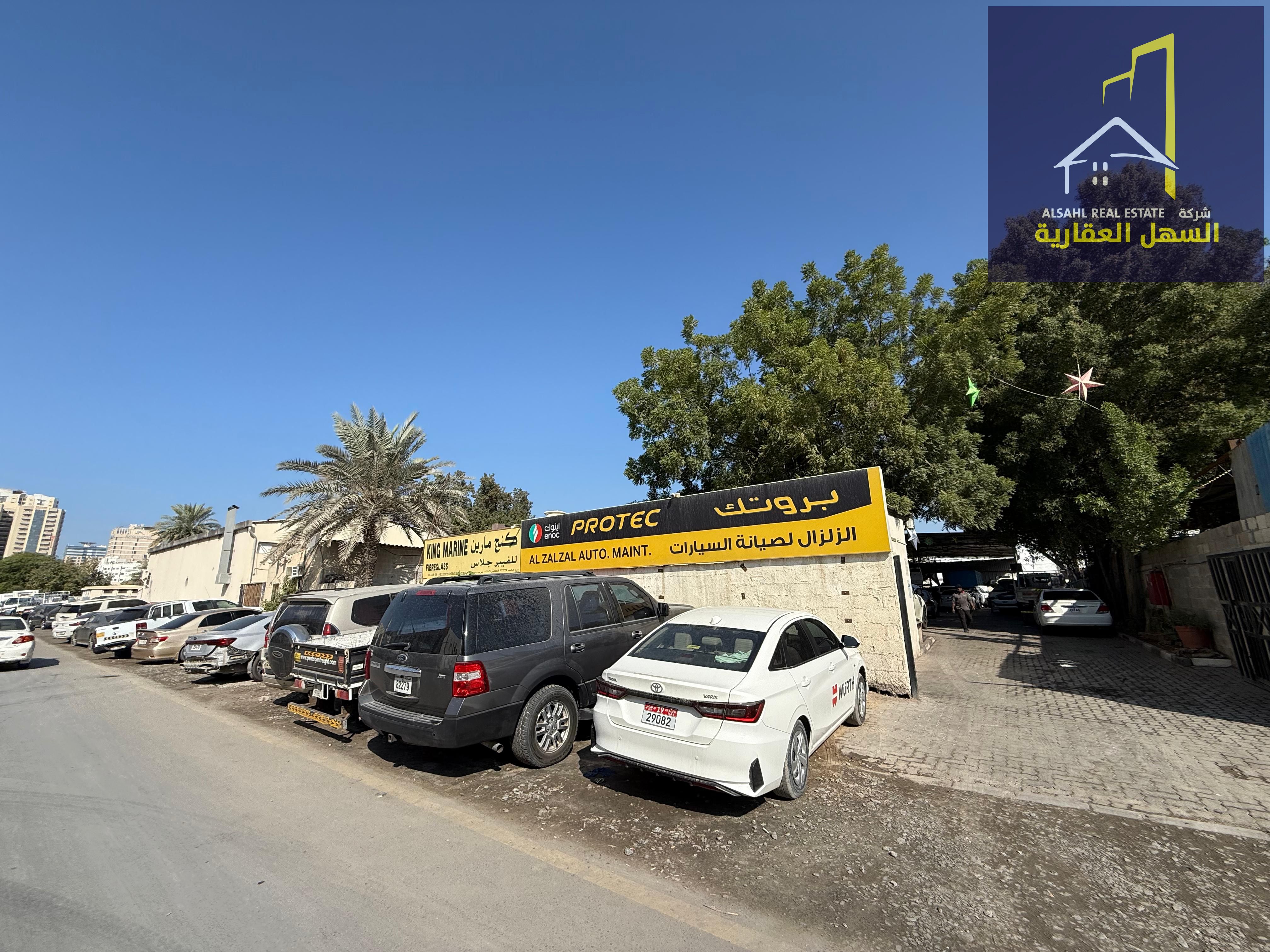 Industrial for sale in industrial 4 for Gcc only