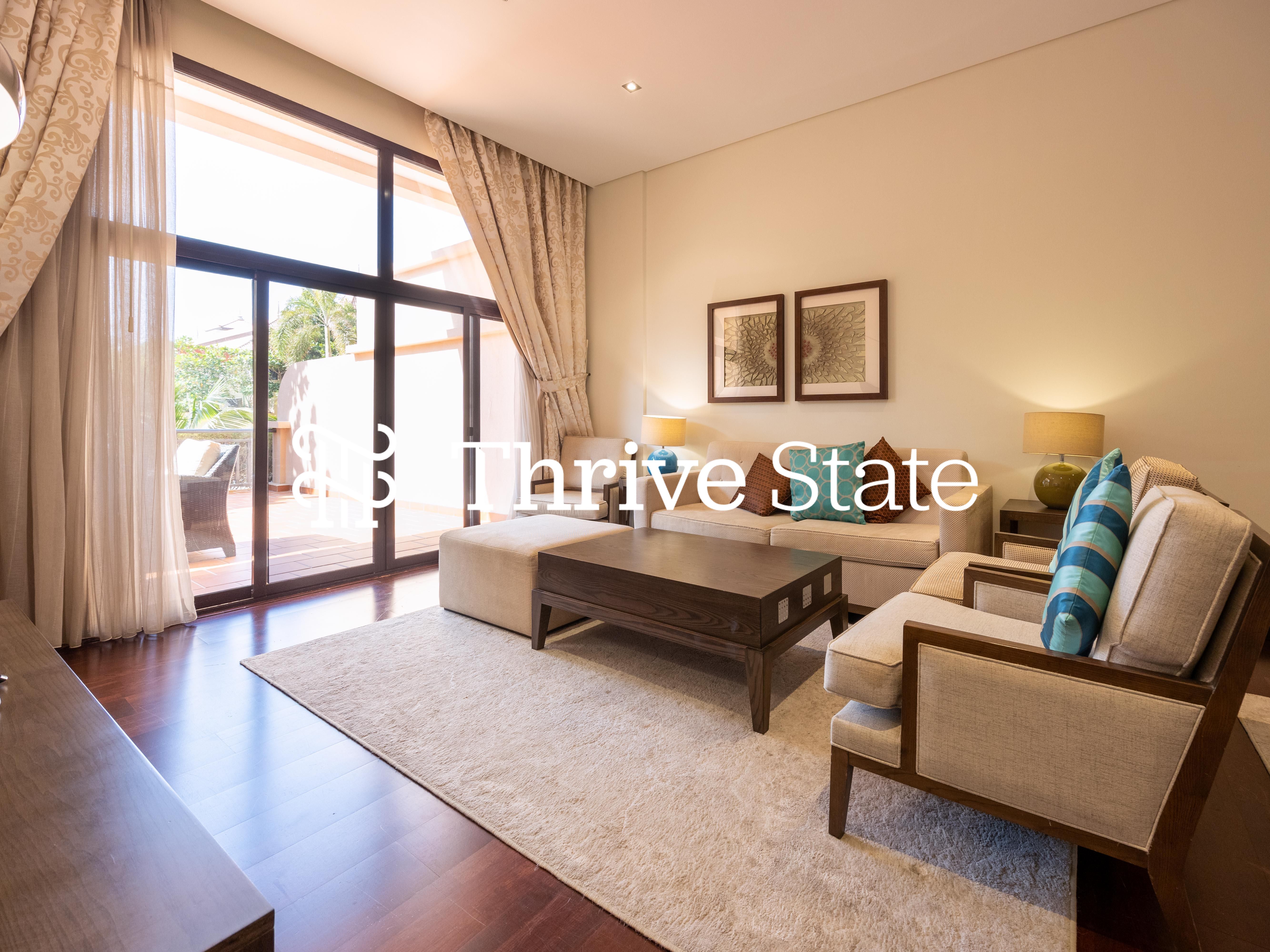 Palm View | Furnished | Upgraded | Beach Access