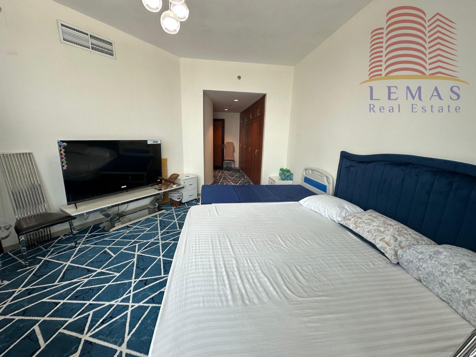 AMAZING 2BHK SEA VIEW AVAILABLE FOR sale