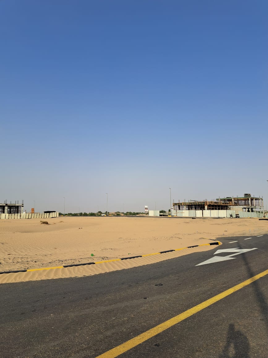 For sale: a commercial plot of land in Tilal City
