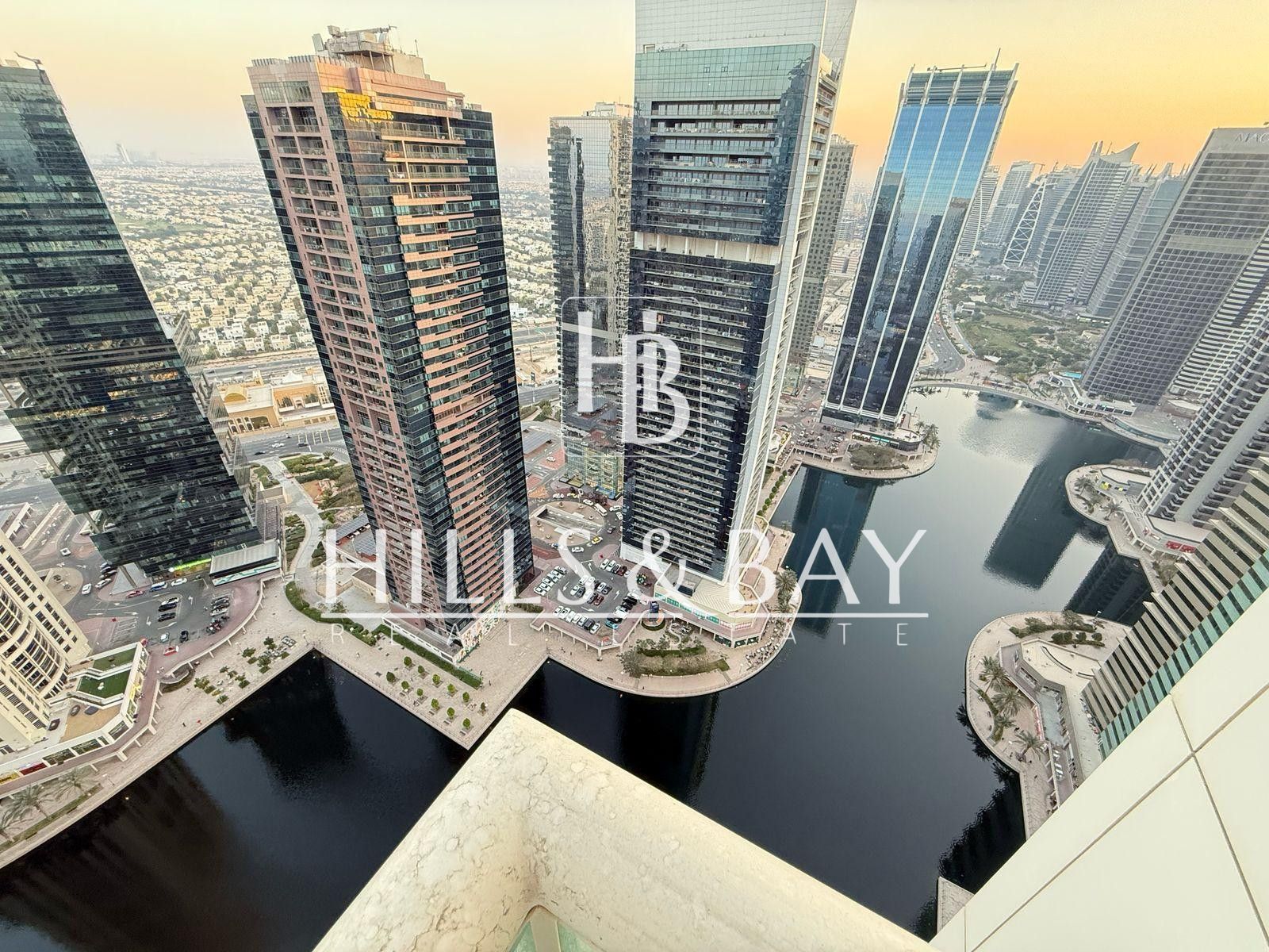Breathtaking Views Penthouse Large Floor