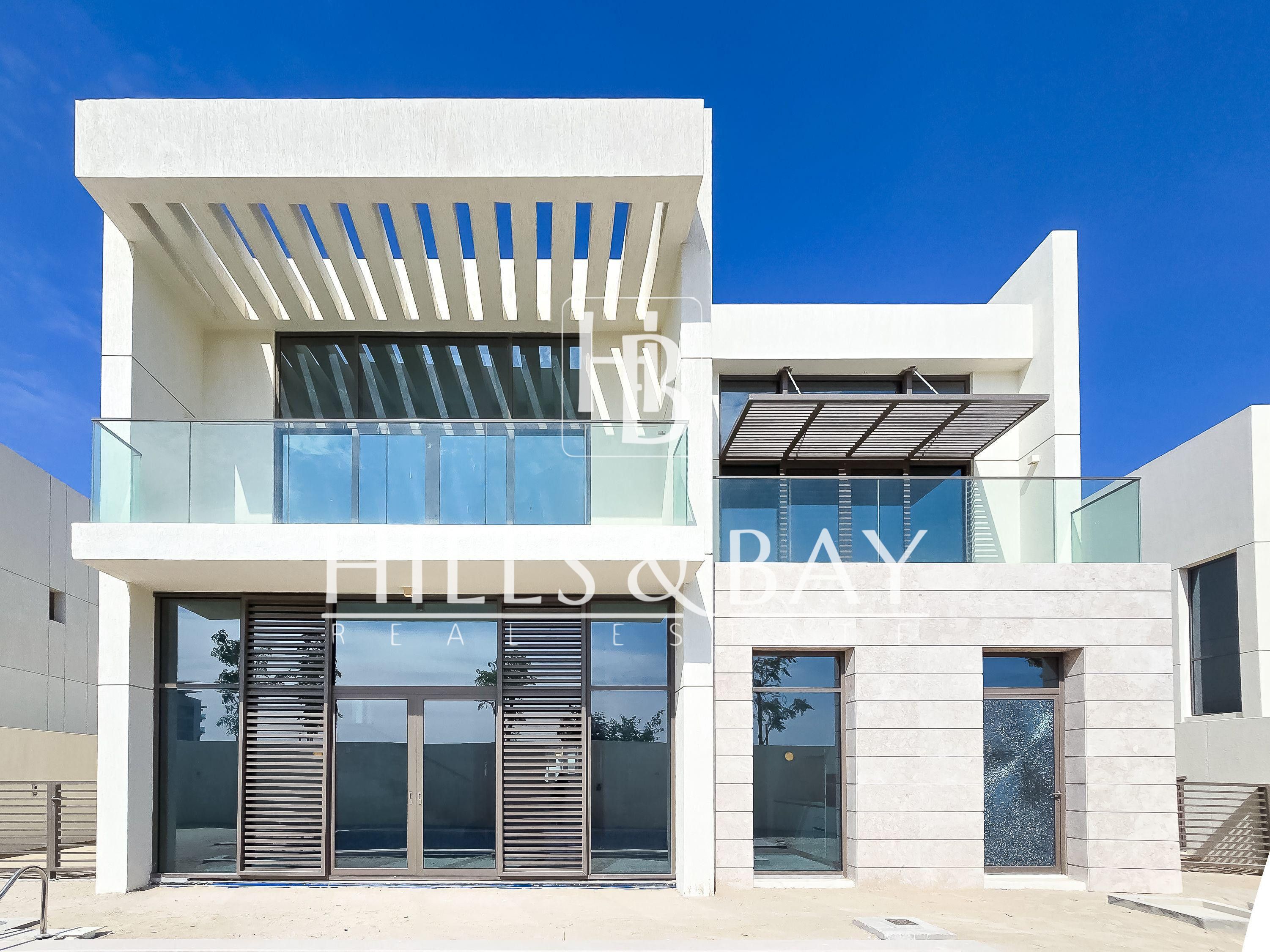 Elegant 4BR Villa Exclusive District One