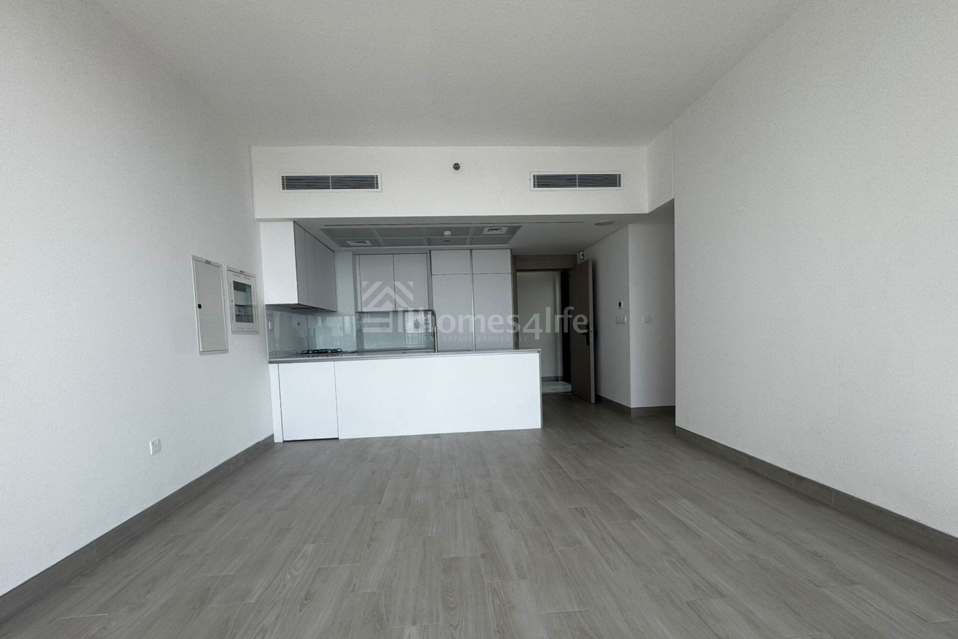 Brand New |Vacant | Park & Pool View
