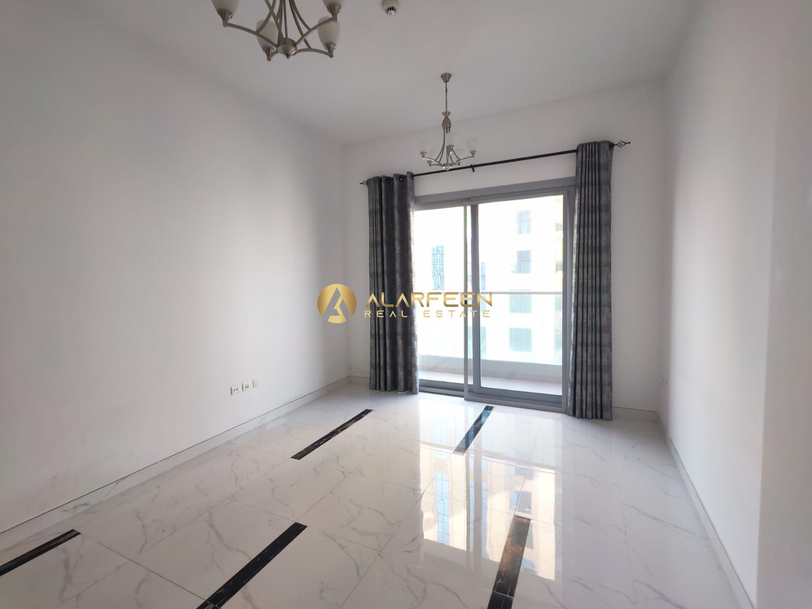Close Kitchen| Ready To Move | Bright and Spacious