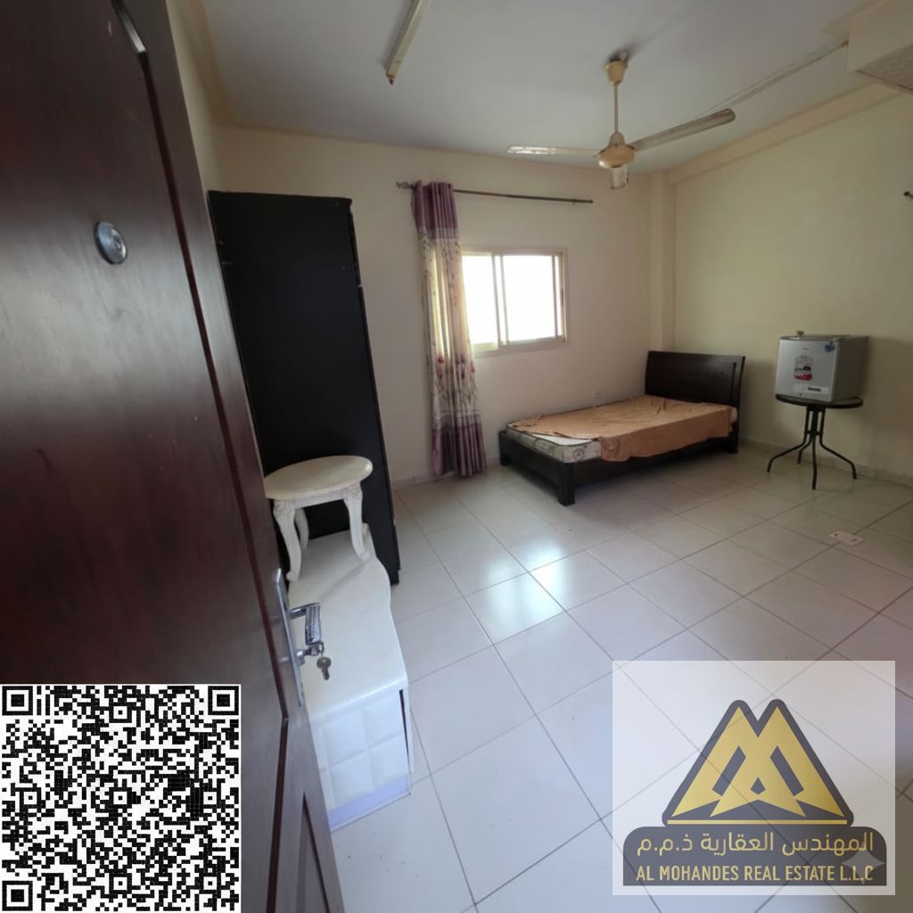 Studio apartment for rent - Familli only - available now - call immediately