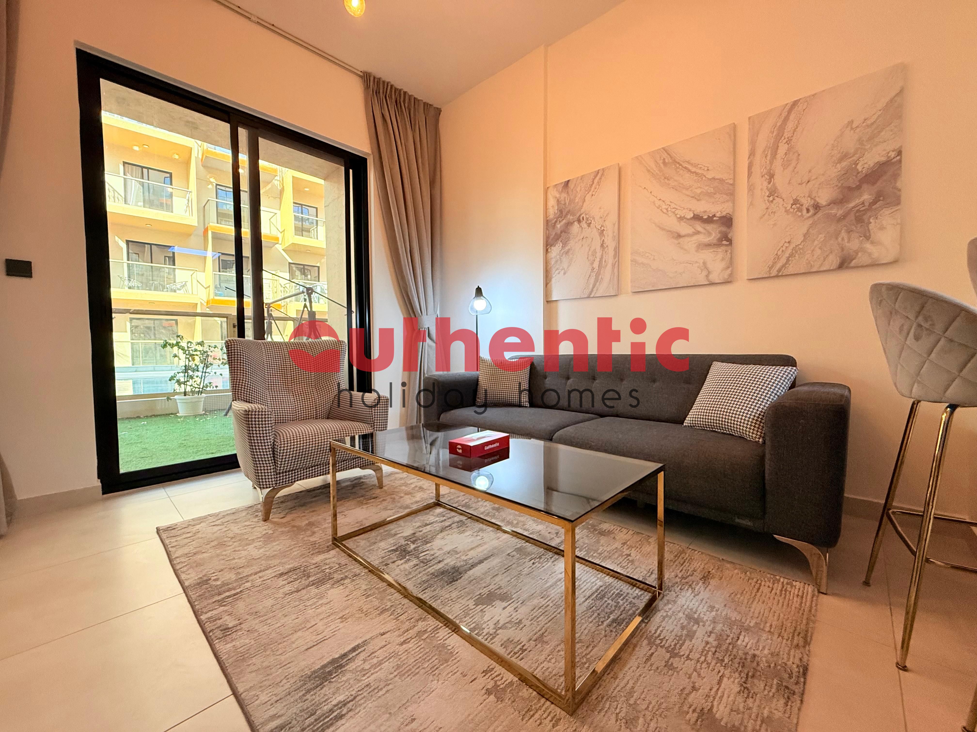 Pool View | Elegant High-End Apartment