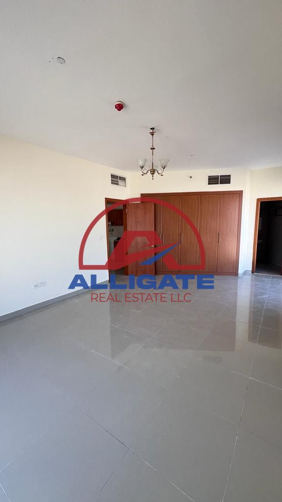 HOT DEAL / SPACIOUS LAYOUT / PRIME LOCATION /