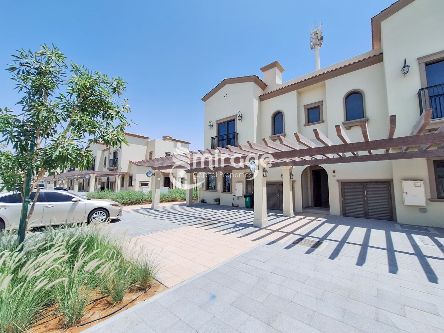 Contemporary Home | Vacant 3BR TH | Cordoba