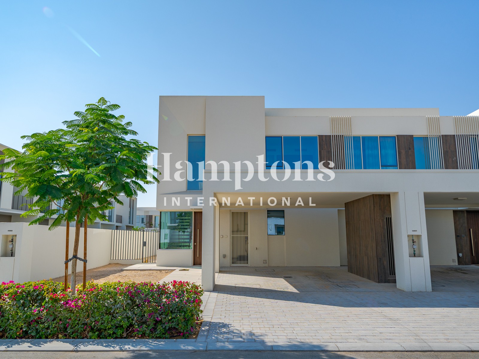 EXCLUSIVE | BRAND NEW | READY TO MOVE IN