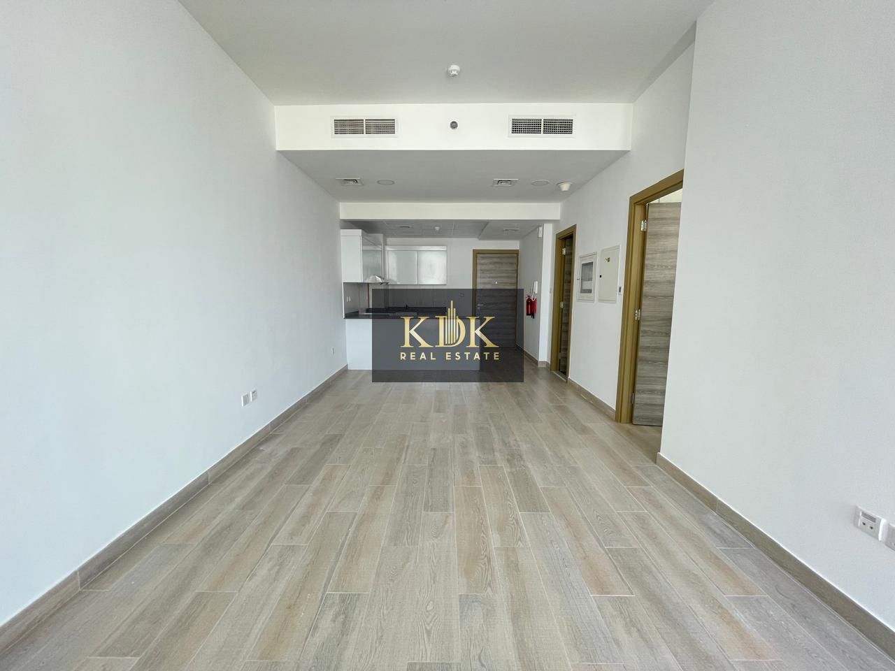 Spacious 1BR | Prime Location | Open View
