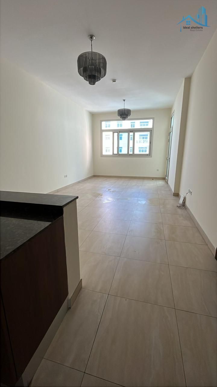 Sami furnished 1bhk Chiller free near metro
