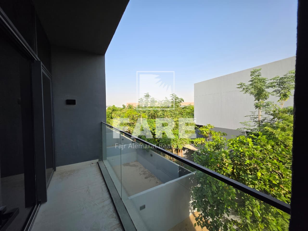 Townhouse for sale, 4 bedrooms, freehold ownership