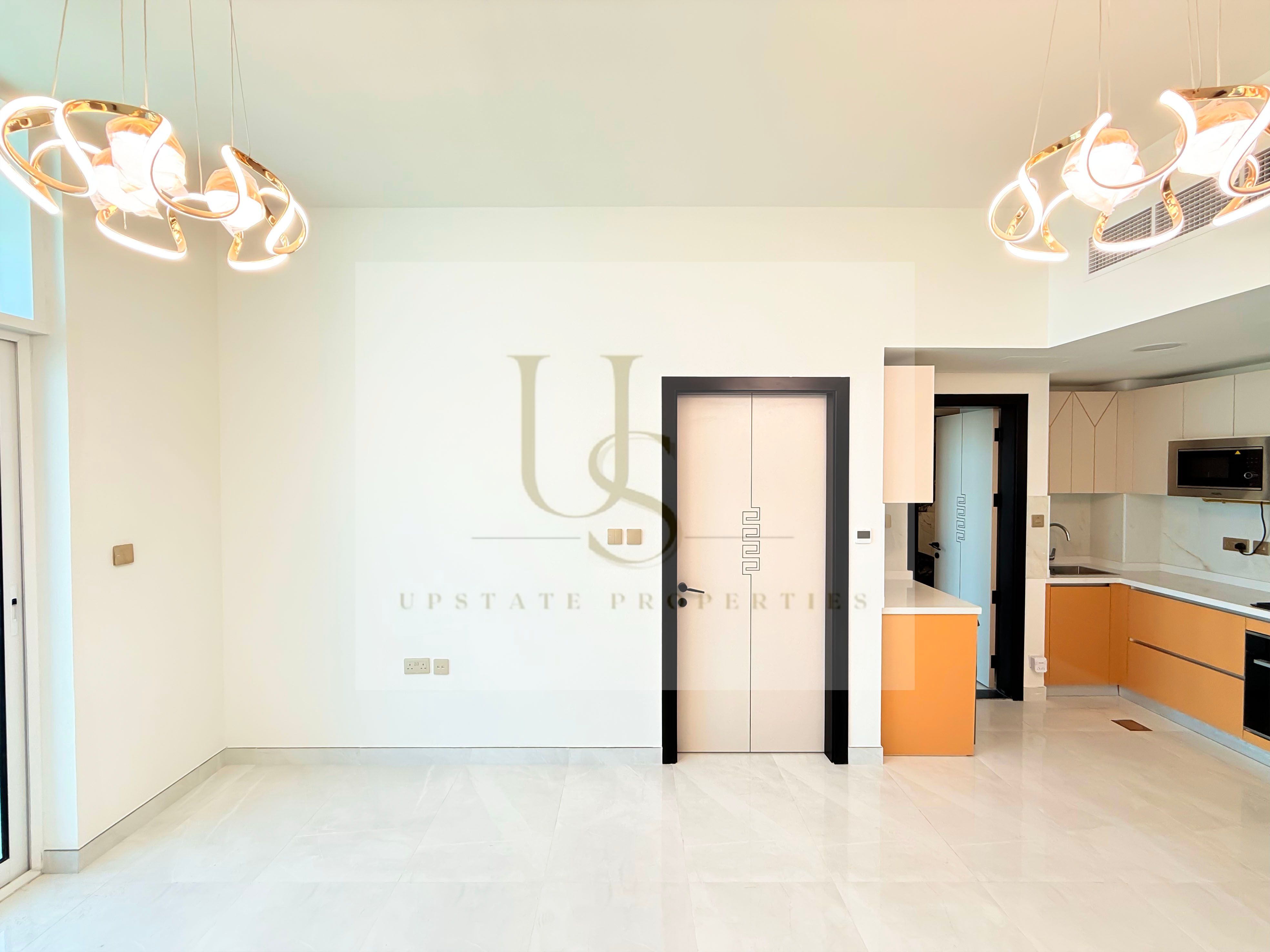 HIGH FLOOR | UNOBSTRUCTED VIEW | EQUIPPED KITCHEN