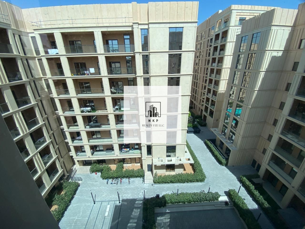 Specious apartment for rent in al mamsha