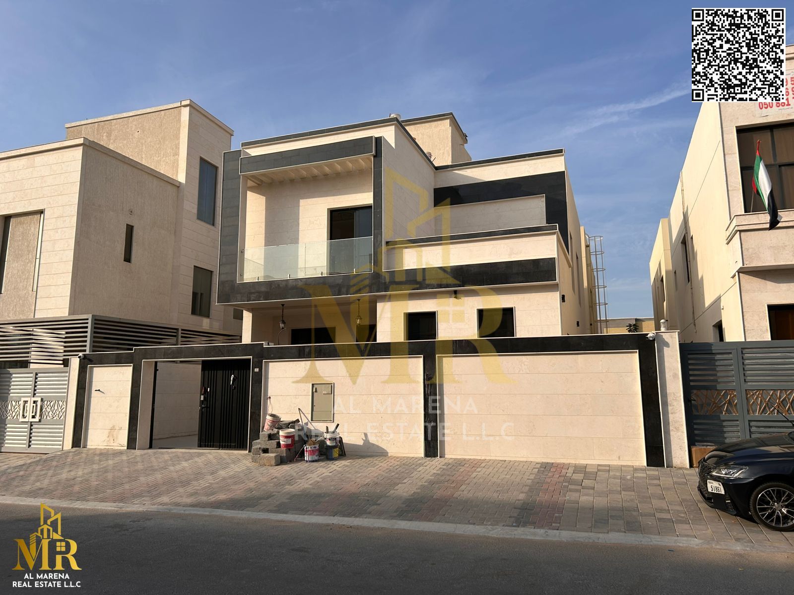 Villa in Al Yasmeen at a prime location on a 3,014 sq ft plot, two floors and roof, five bedrooms with modern design at a special price