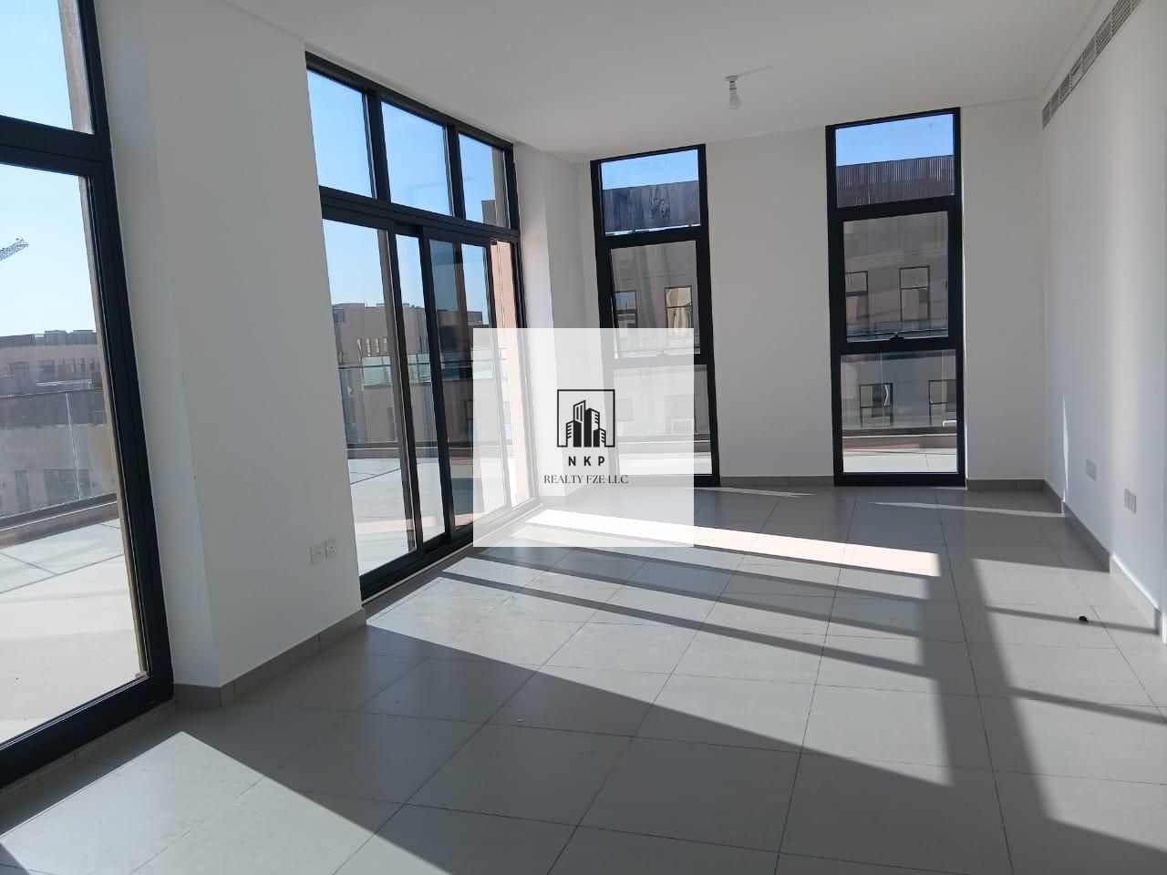 Specious apartment for rent in al mamsha