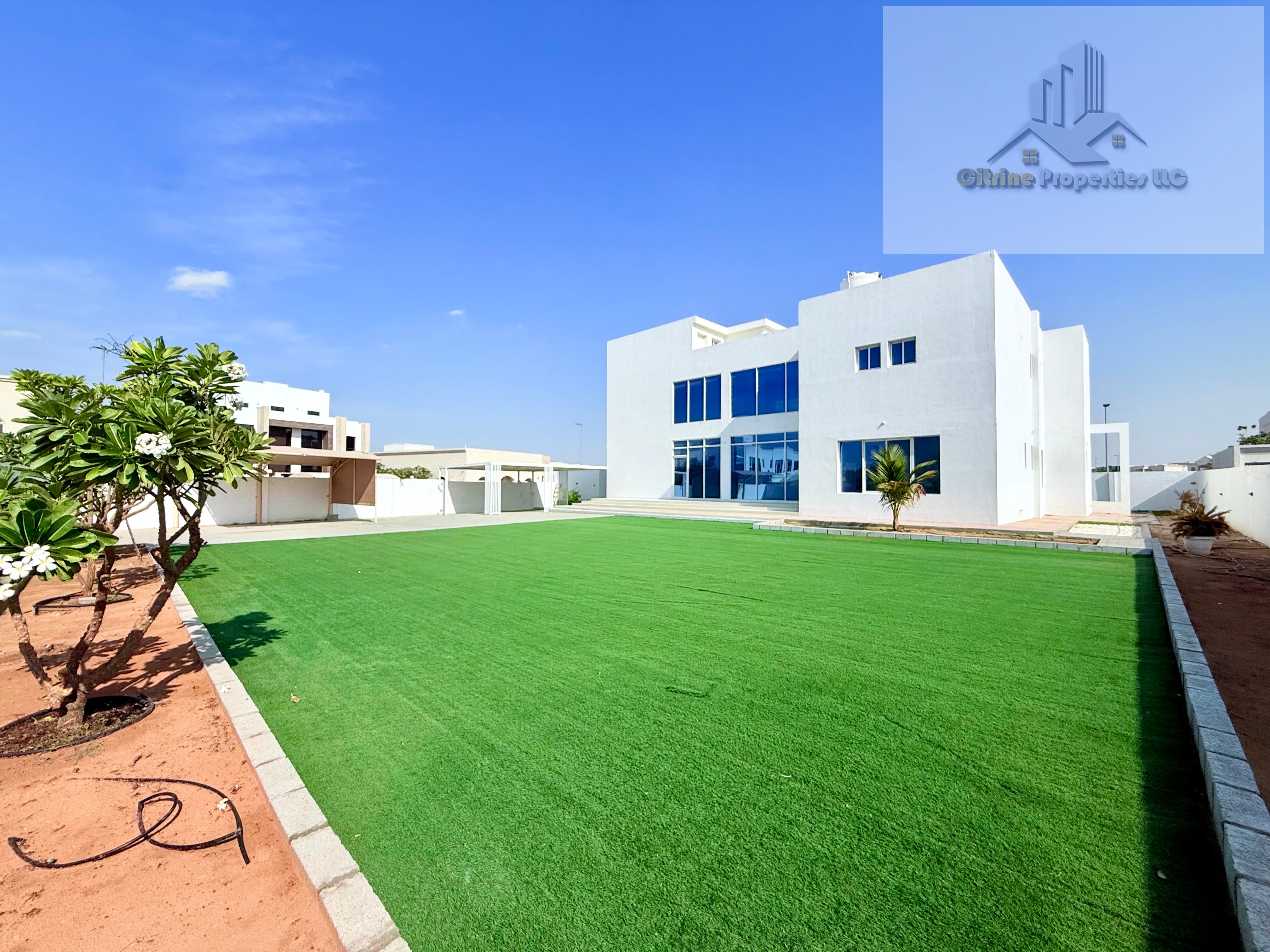 Corner Villa | Huge Garden | Covered Parking