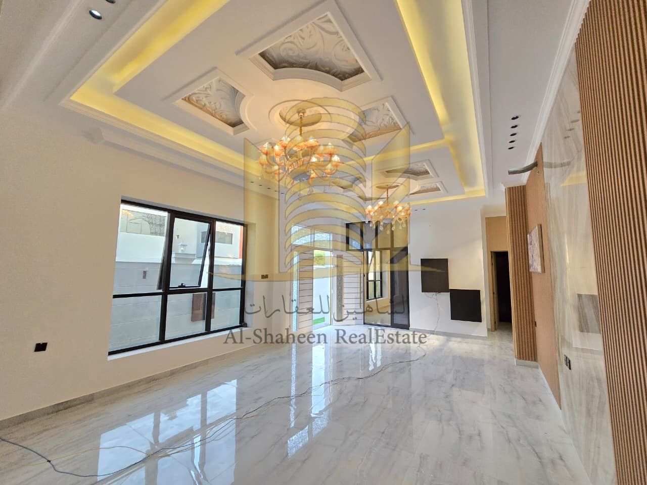 Villa for sale Yasmin area 5 bedrooms, maid's room, majlis (formal sitting room), living room, 8 bathrooms, kitchen, storage room, outdoor garage, back garden, excellent finishes, land area 3014 sq m, built-up area 3500 sq m, price: 1,850,000 (negotiable)