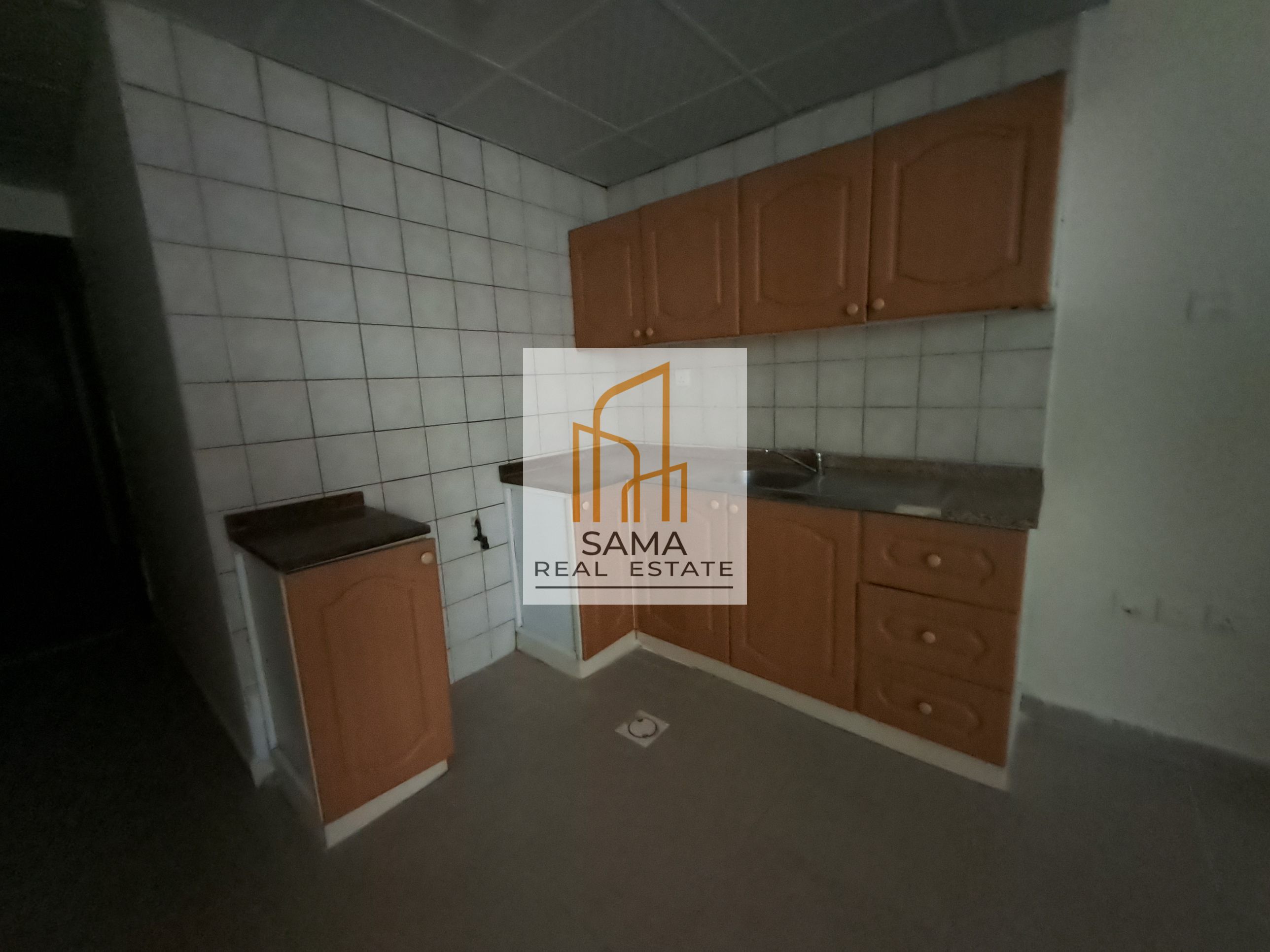 Spacious Studio || Big Kitchen || Prime Location
