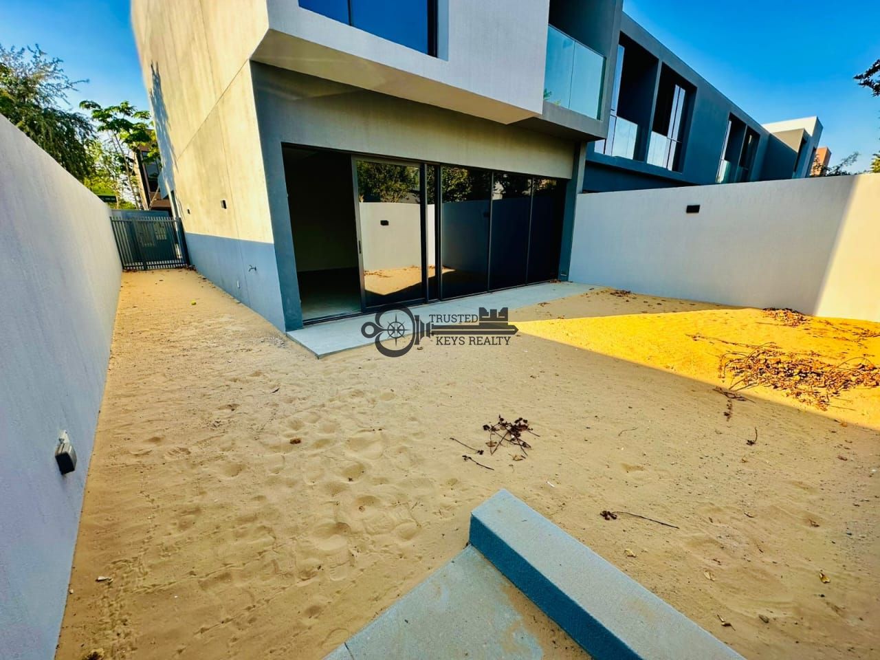 Best 3 Bedroom townhouse villa available