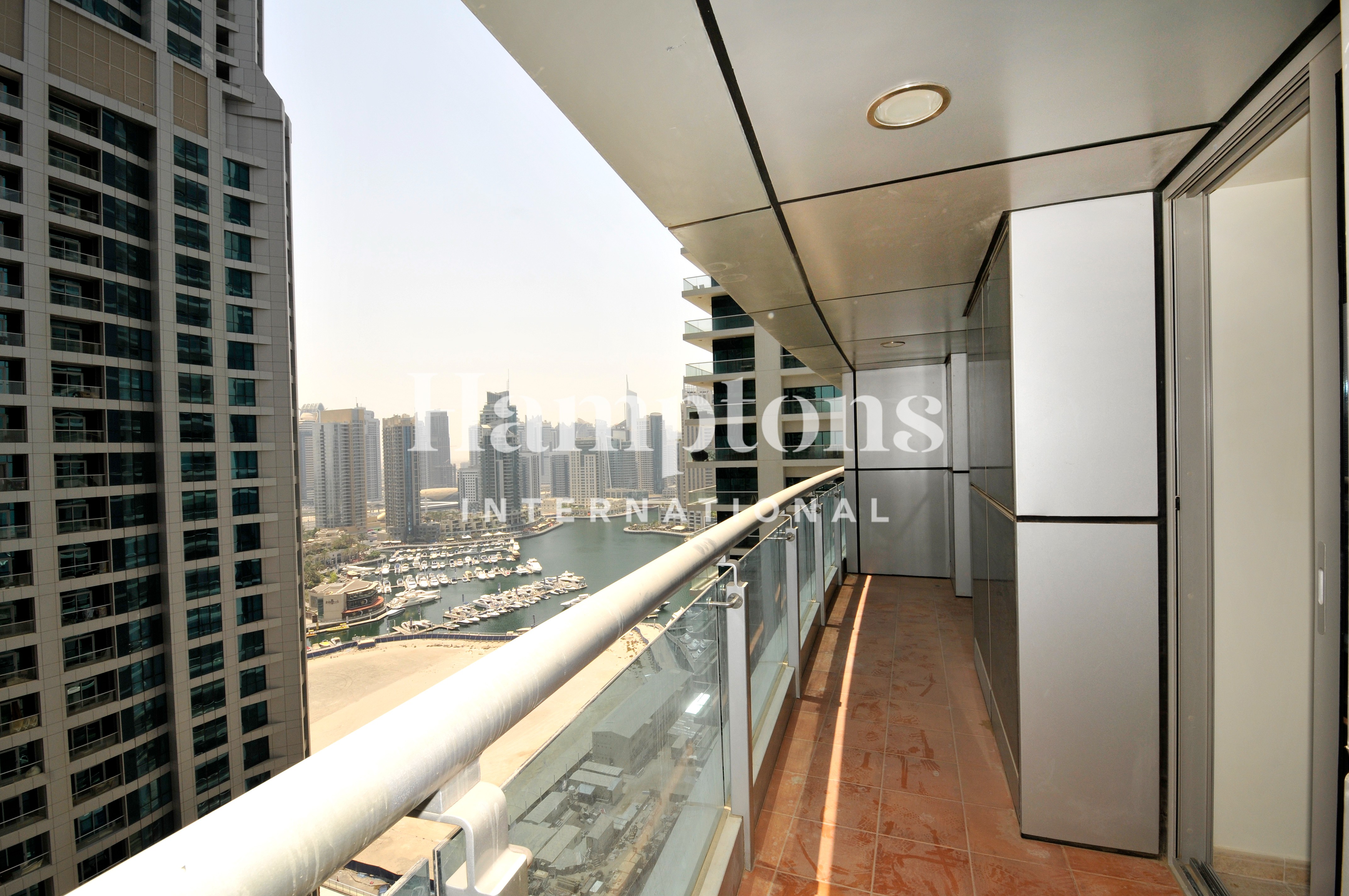 Vacant | High Floor | Partial Marina Views