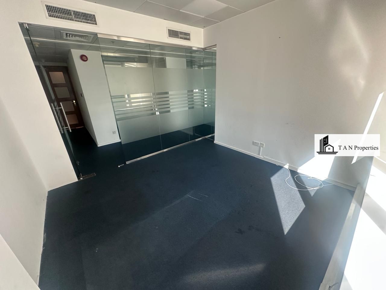 Chiller Free ||Metro Front || Luxurious Fully-Fitted OFFICE || OPEN VIEW