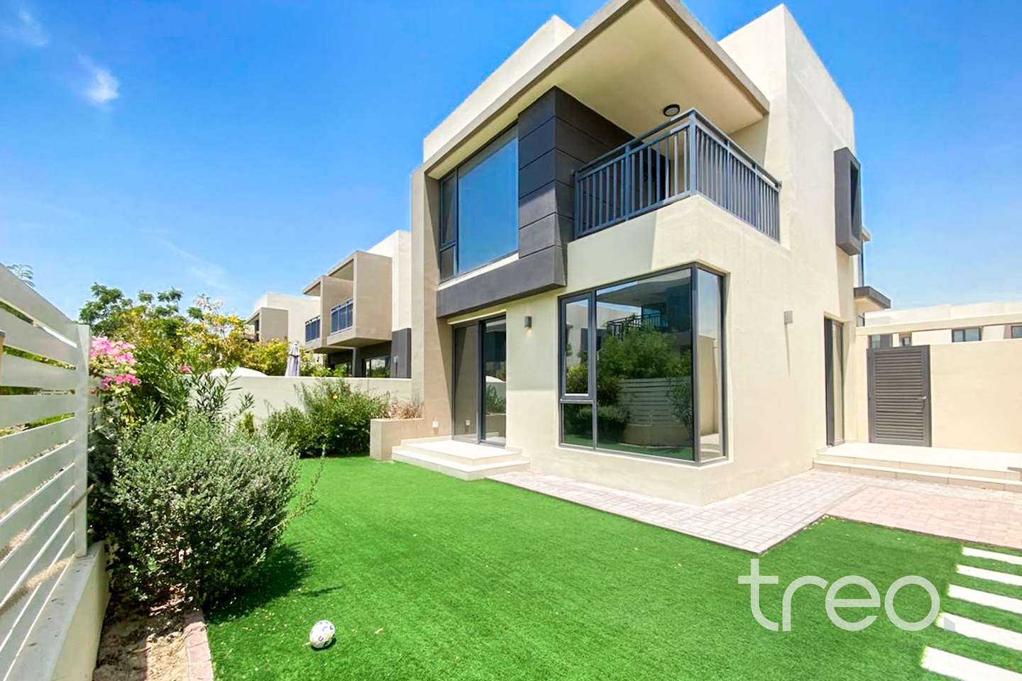Available Now | Modern | Landscaped Garden