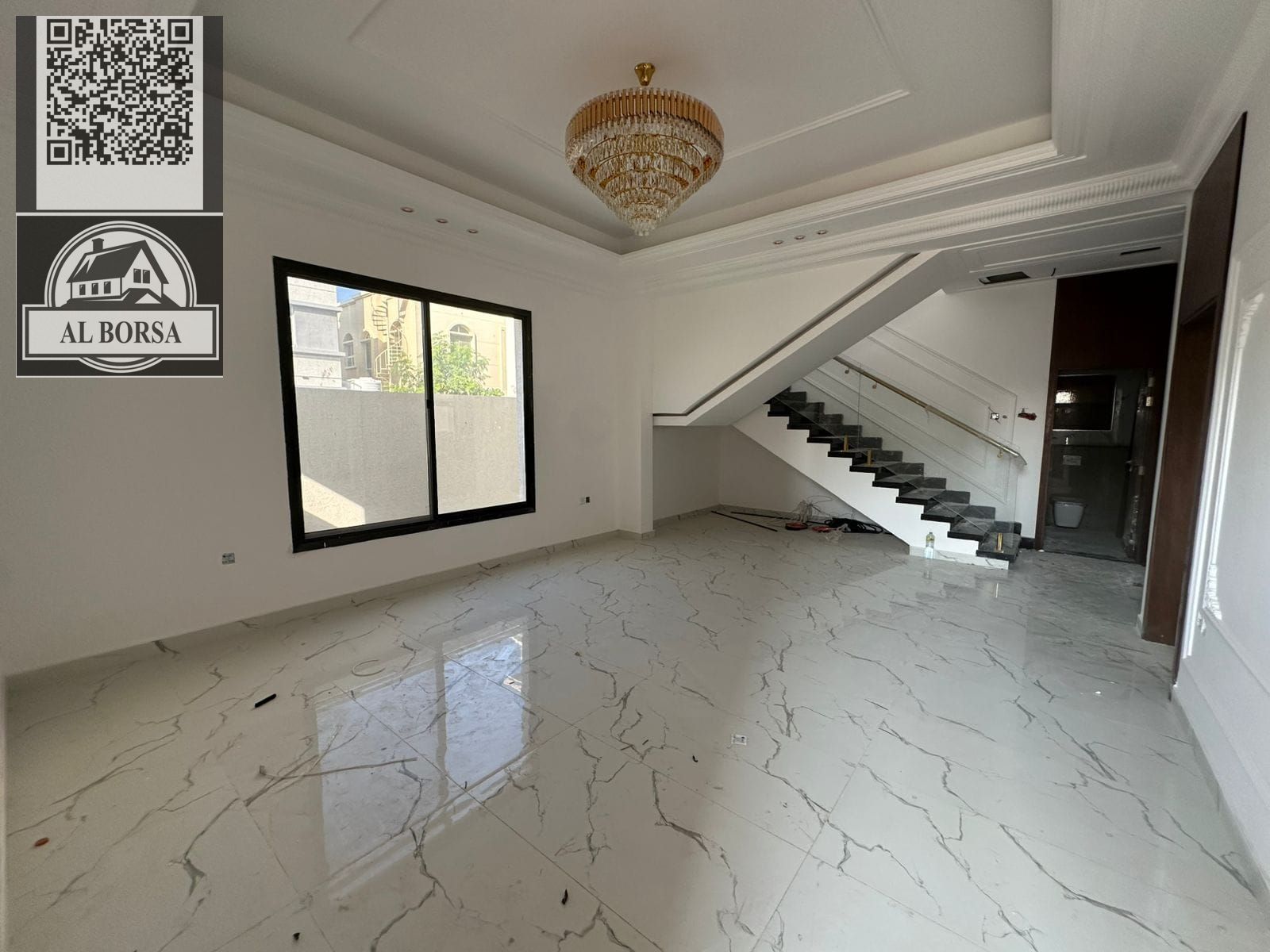 Villa for rent in Ajman Al Yasmeen on the corner of two streets, beautiful location, payment facilities