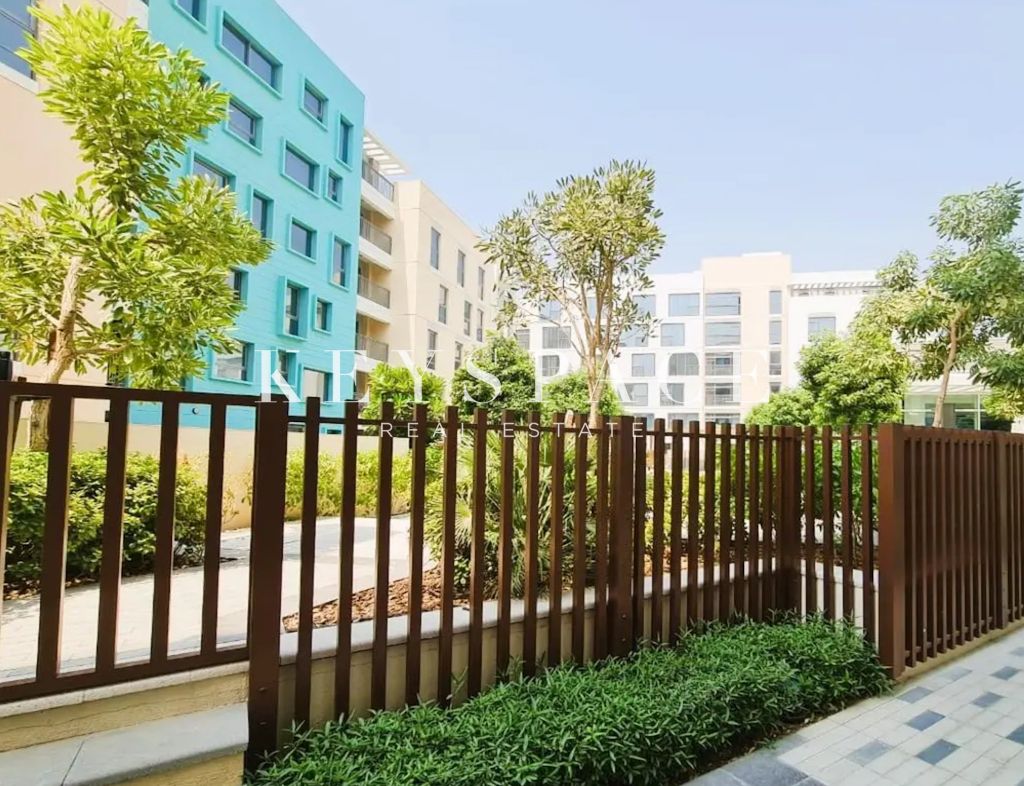 Contemporary Apartment in Exclusive Gated Community | Resale