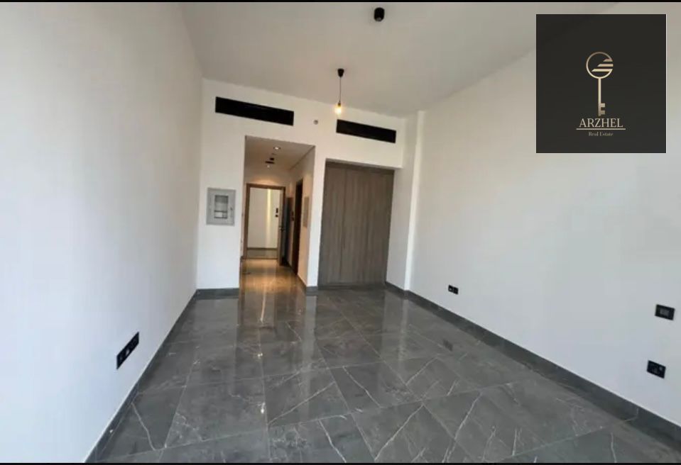 VACANT | STUDIO | BOOK NOW