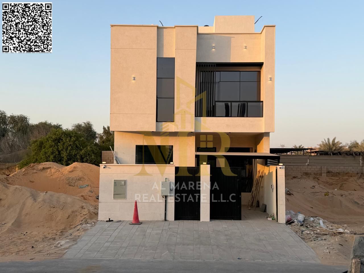 Own your dream villa with an all-inclusive price and invest in a luxurious villa in the heart of Al-Hilweh. Don't miss this opportunity!