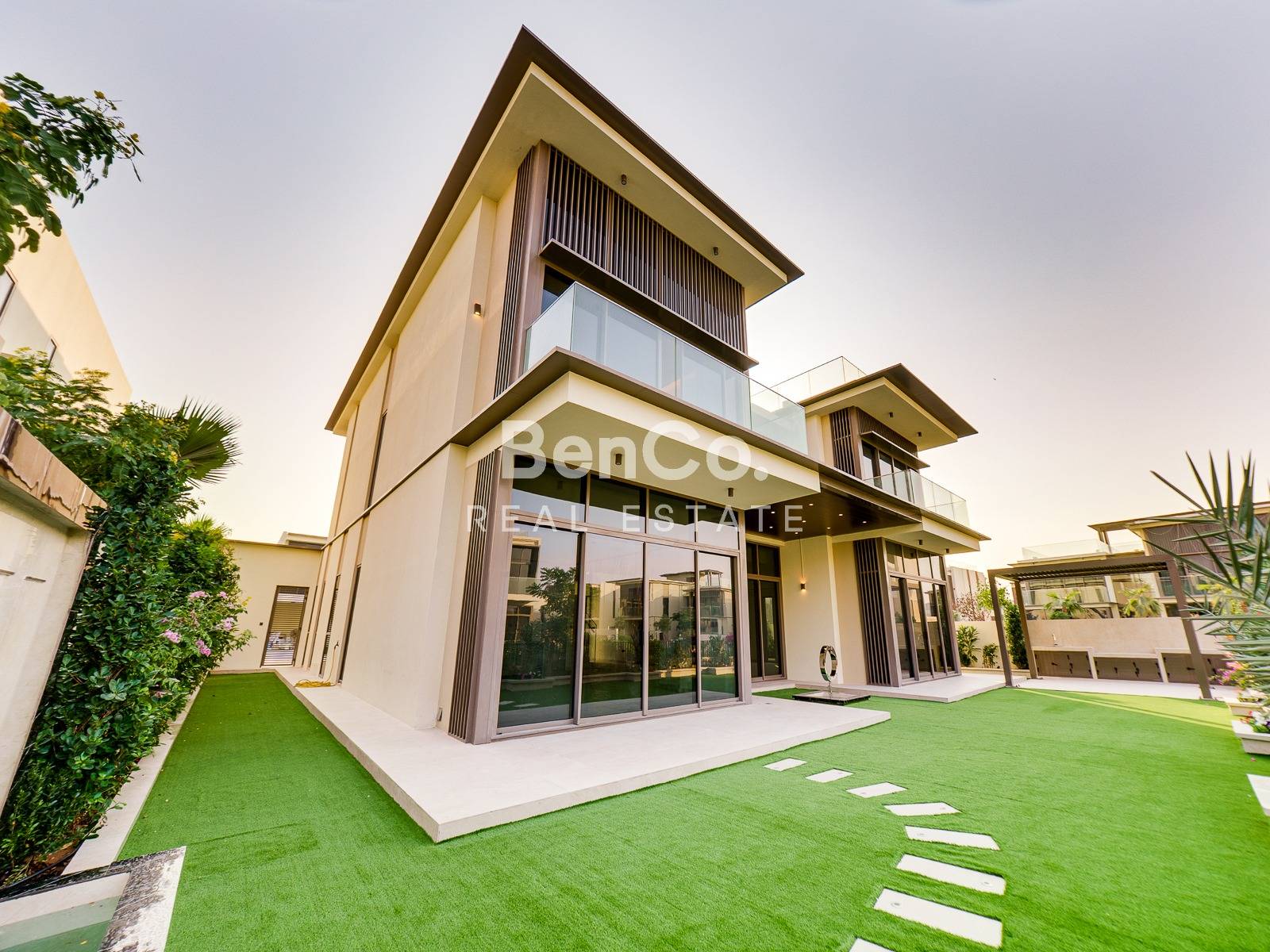 Best 5-Bed | Green Belt | Landscaped | Corner
