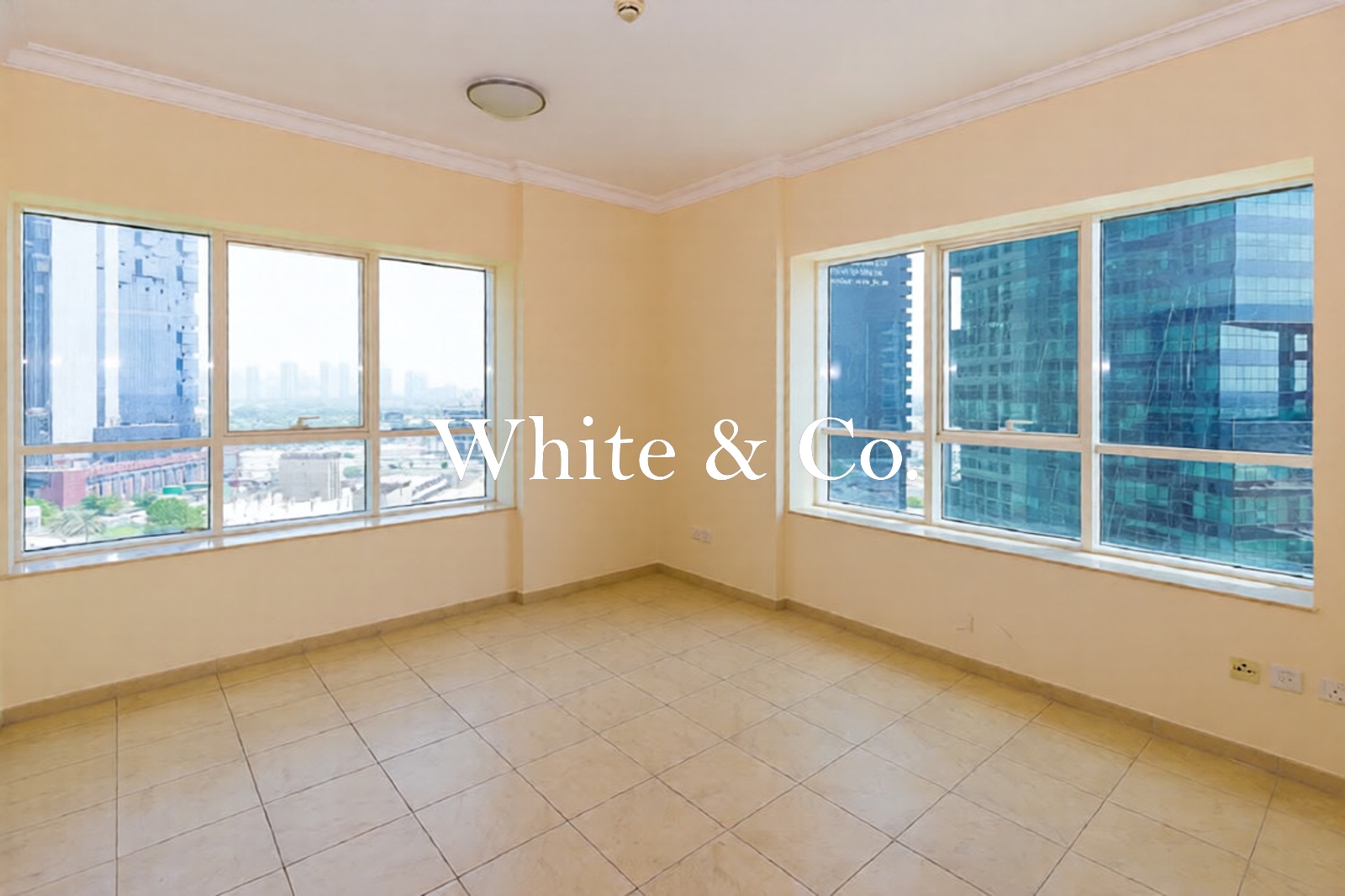 Unfurnished | Closed Kitchen | Vacant Now