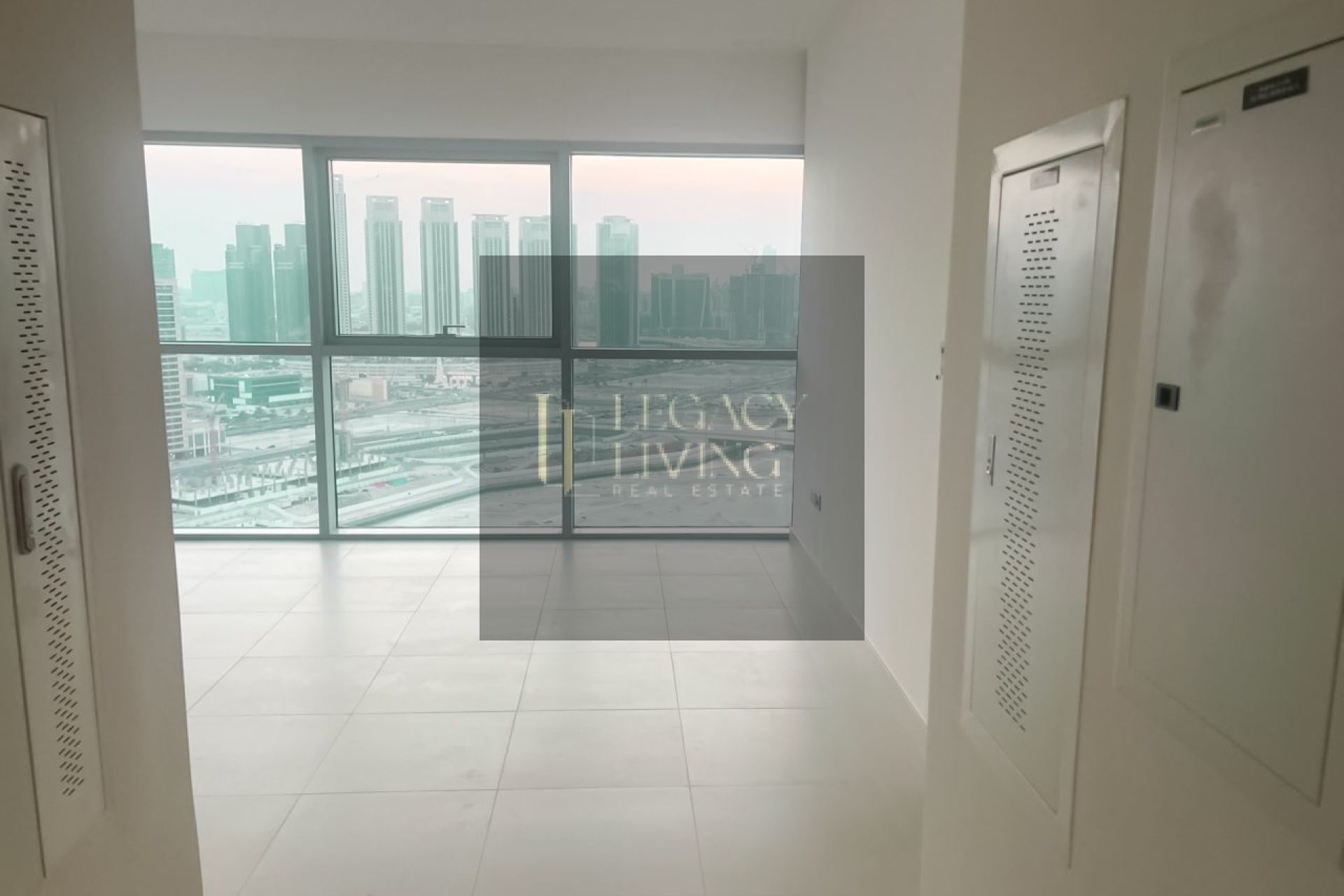 Canal View| Ready to Move| Radiant Bay